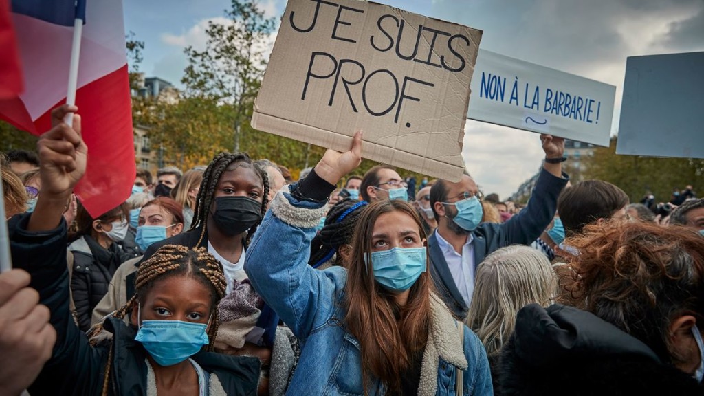 https---cdn.cnn.com-cnnnext-dam-assets-201018112723-france-protests-teacher-beheaded